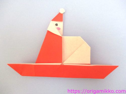 折り紙でクリスマスの簡単な平面のサンタの折り方 ソリ サンタの作り方 おりがみっこ