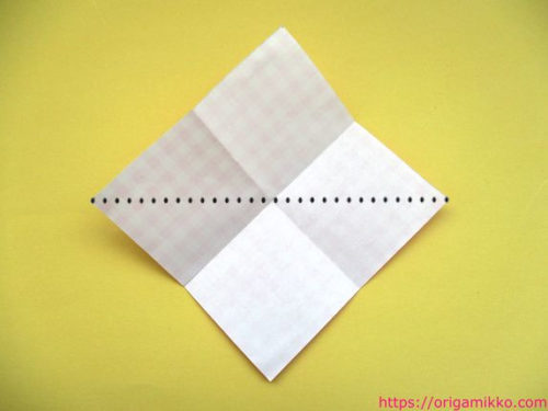 折り紙で箱 ふた付きの正方形の折り方 簡単にかわいい入れ物の作り方 ２枚で完成 おりがみっこ