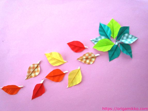 葉っぱの折り紙 簡単に子供でも立体に作れます 画用紙もok はさみなしでも作れます バラや桜にも おりがみっこ