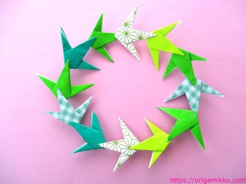 折り紙で笹の葉の折り方 簡単に七夕飾りのリースや笹つづりの作り方 幼稚園や保育園の7月の手作り製作にも最適です おりがみっこ