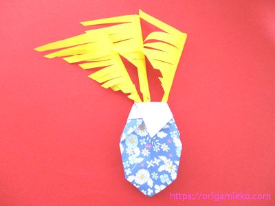 すすきの折り紙の折り方 簡単に月見飾りのススキの作り方2種類 おりがみっこ