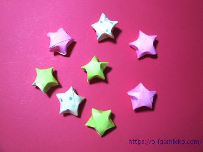 折り紙でこんぺいとうの折り方 立体の星でかわいい金平糖 ラッキースター が完成 七夕やクリスマスの飾付けにも最適です おりがみっこ